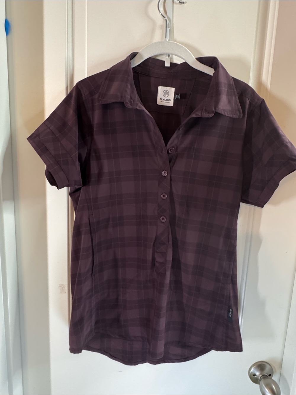 Women’s small Flylow biking/athletic Plum Plaid Short-Sleeve athletic Shirt